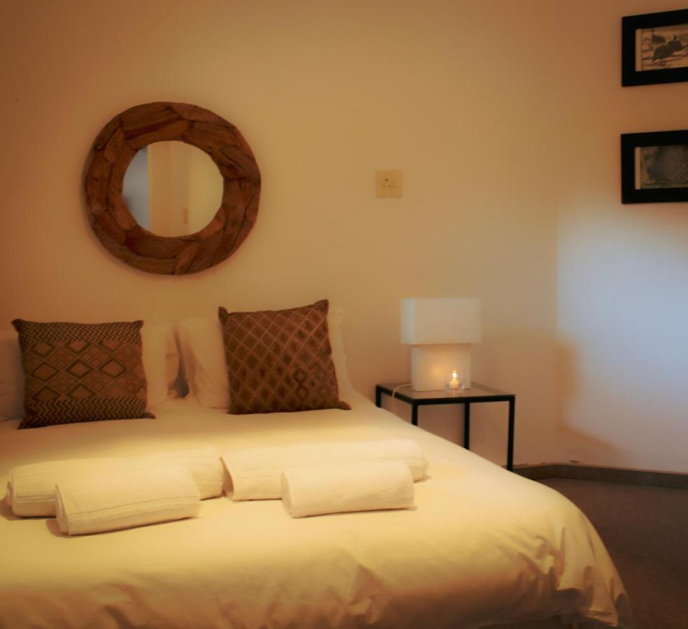 Alluring Self Catering 2 Bedroom Villa At Bokmakierie Villas Windhoek Dış mekan fotoğraf