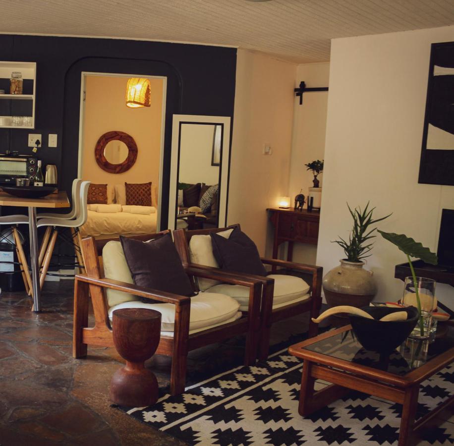 Alluring Self Catering 2 Bedroom Villa At Bokmakierie Villas Windhoek Dış mekan fotoğraf