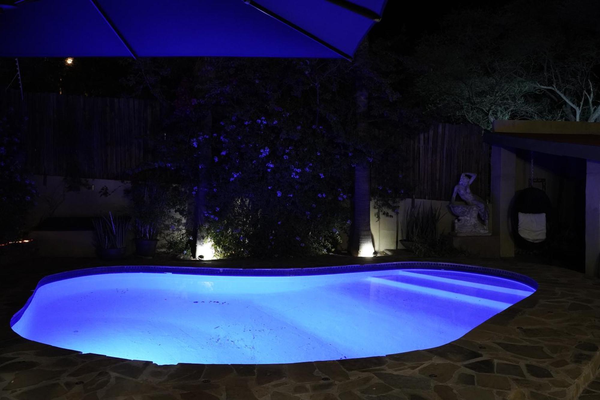 Alluring Self Catering 2 Bedroom Villa At Bokmakierie Villas Windhoek Dış mekan fotoğraf